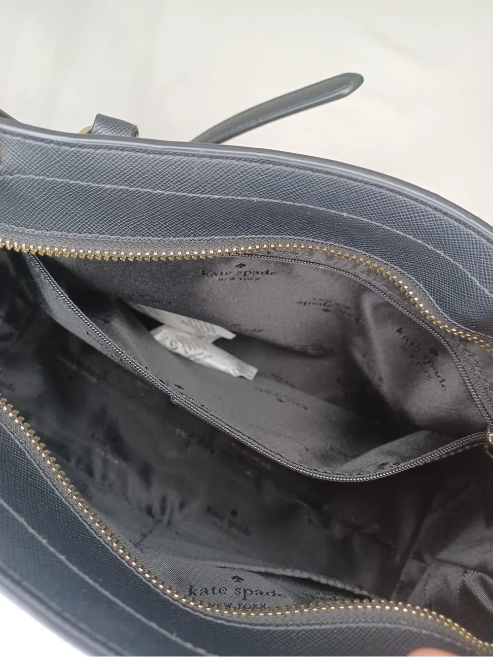 Kate spade Rae medium black saffiano satchel. Excellent condition.